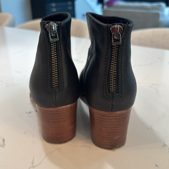 Tom’s black boots with brown heel.  Women’s size 9. Great used condition! - Picture 4 of 9